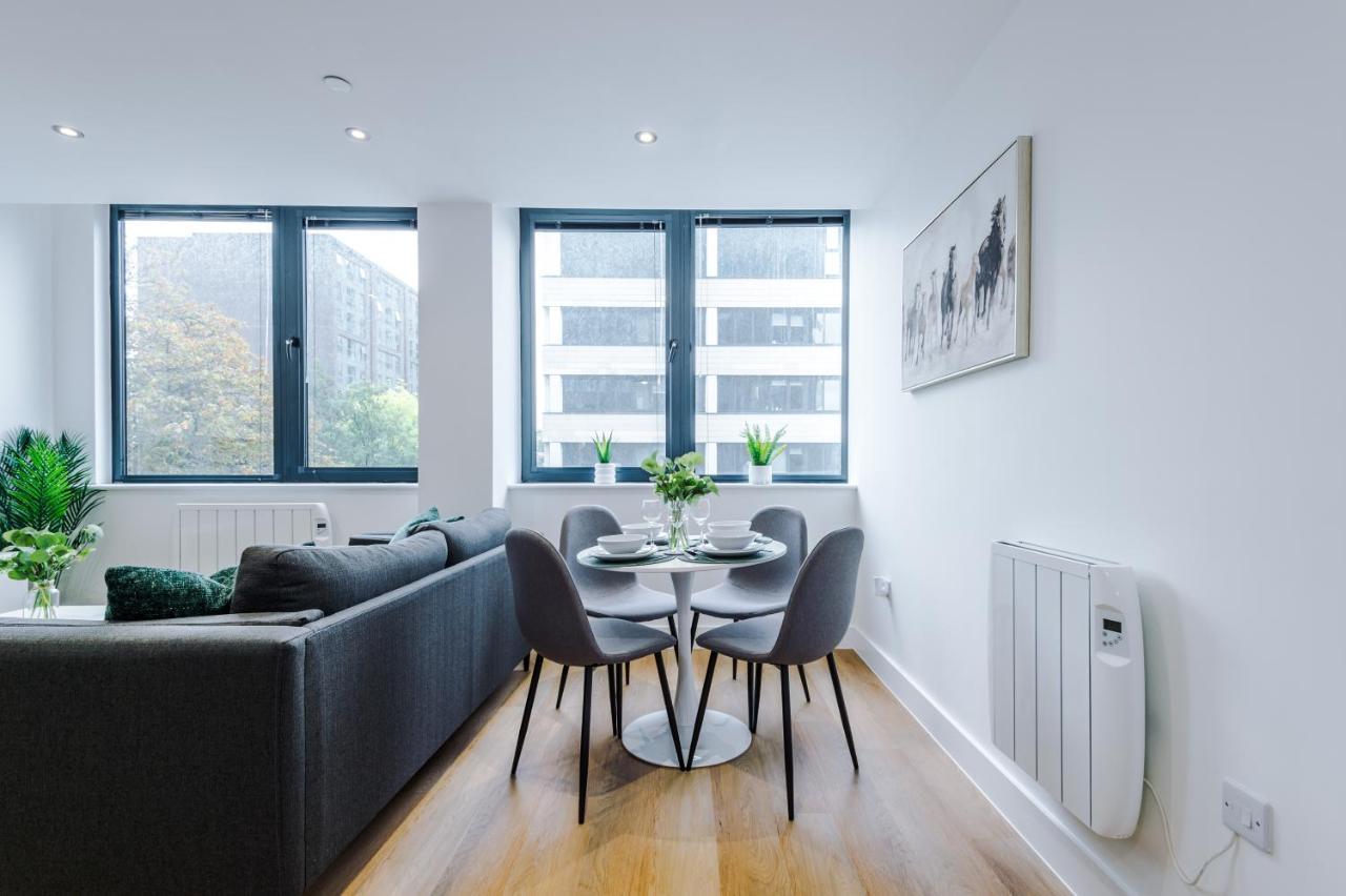 New! Stylish 2-Bed Apartment In Manchester By 53 Degrees Property - Amazing Location, Ideal For Small Groups - Sleeps 4! Екстер'єр фото